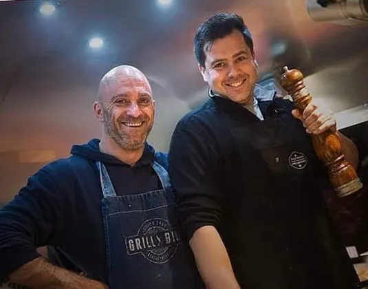 JJ Grill Bill procestovali Evropu a pořád vaří srdcem